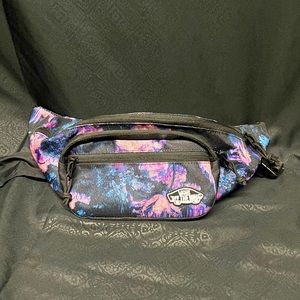 Vans Black Purple Floral Belt Bag Fanny Pack Crossbody Pockets Adjustable Strap
